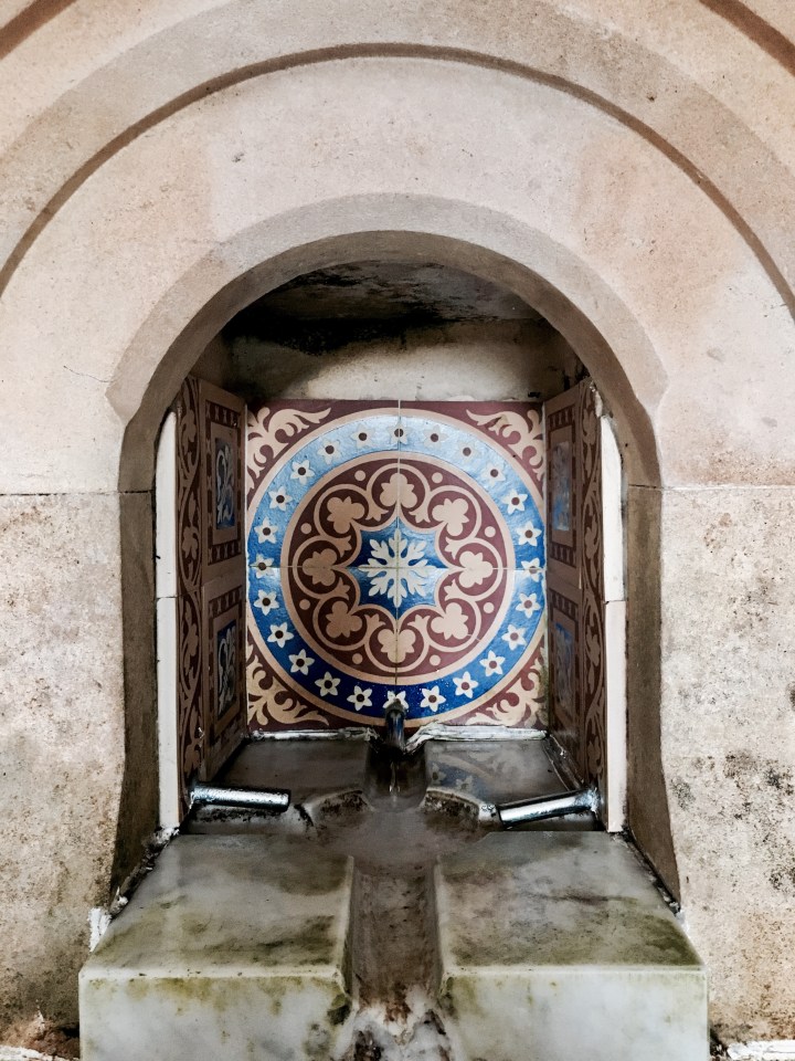 Holywell, Malvern Wells, Worcestershire, England.